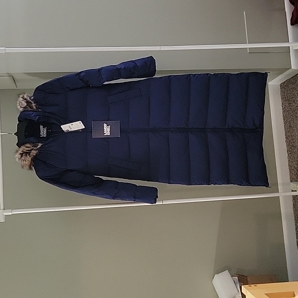 Lands' End Woman's Puffer Winter Coat (Navy).  Womens Size S. NWT.